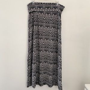 Tribal Pattern Maxi Skirt